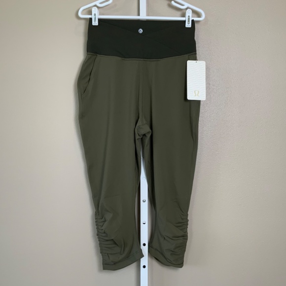 Lululemon Sunset Salutation Crop - Picture 14 of 16